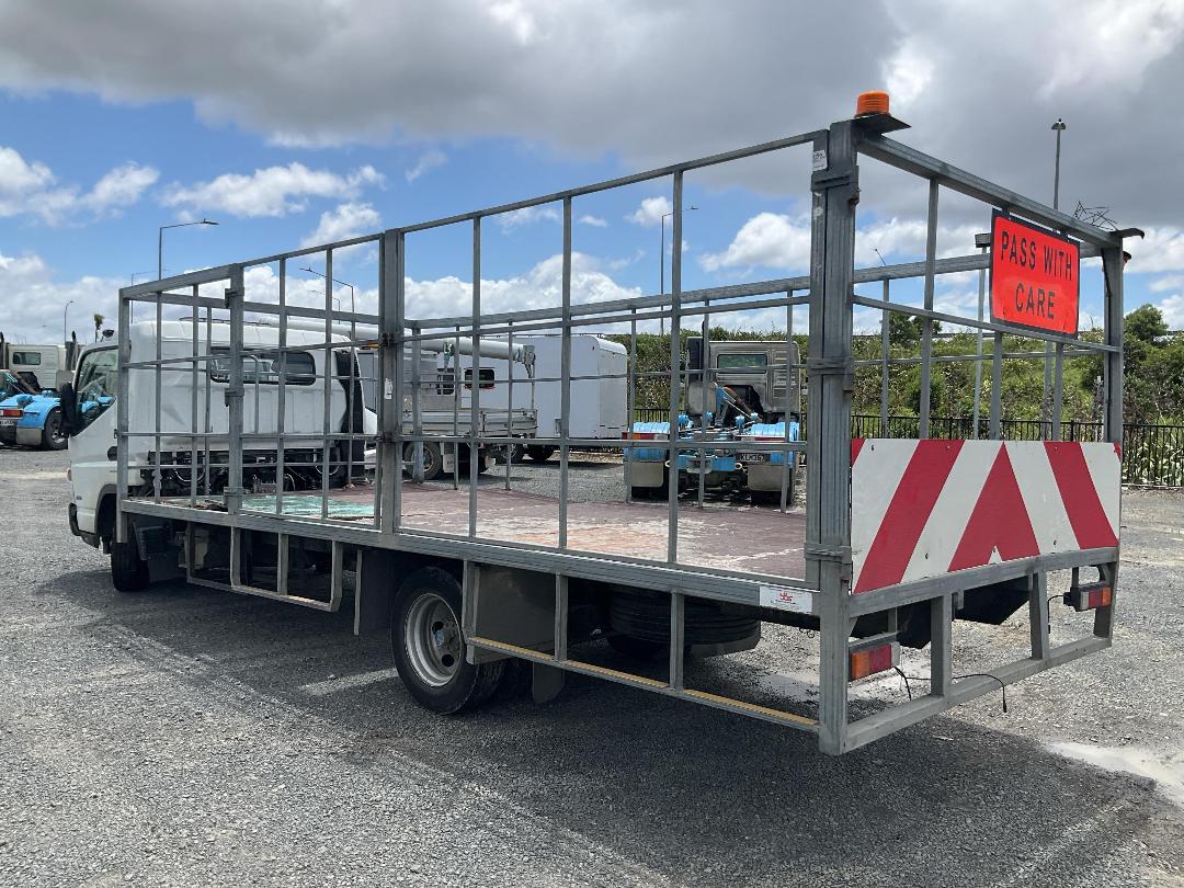 Photo '6' of Fuso Canter Flat Deck Photo '6' of Fuso Canter Flat Deck