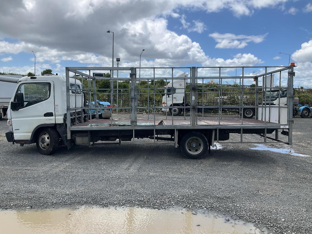 Photo '7' of Fuso Canter Flat Deck Photo '7' of Fuso Canter Flat Deck
