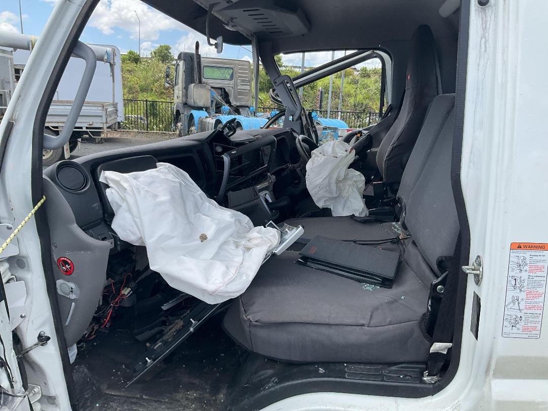 Photo '16' of Fuso Canter Flat Deck Photo '16' of Fuso Canter Flat Deck