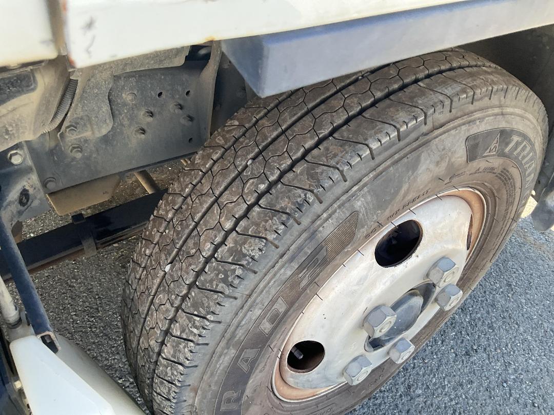 Photo '31' of Fuso Canter 616-City-TIP FEA61BR3Sfac(T) Flat Deck Photo '31' of Fuso Canter 616-City-TIP FEA61BR3Sfac(T) Flat Deck