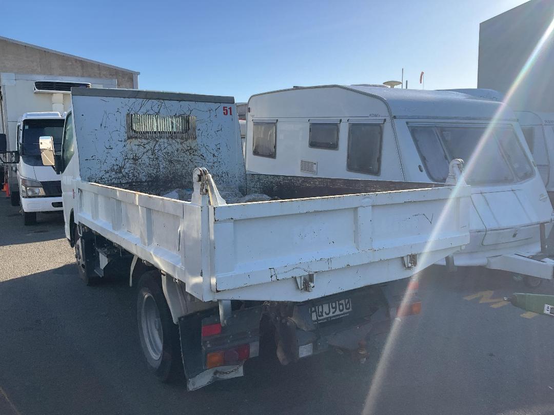 Photo '4' of Fuso Canter 616-City-TIP FEA61BR3Sfac(T) Flat Deck Photo '4' of Fuso Canter 616-City-TIP FEA61BR3Sfac(T) Flat Deck