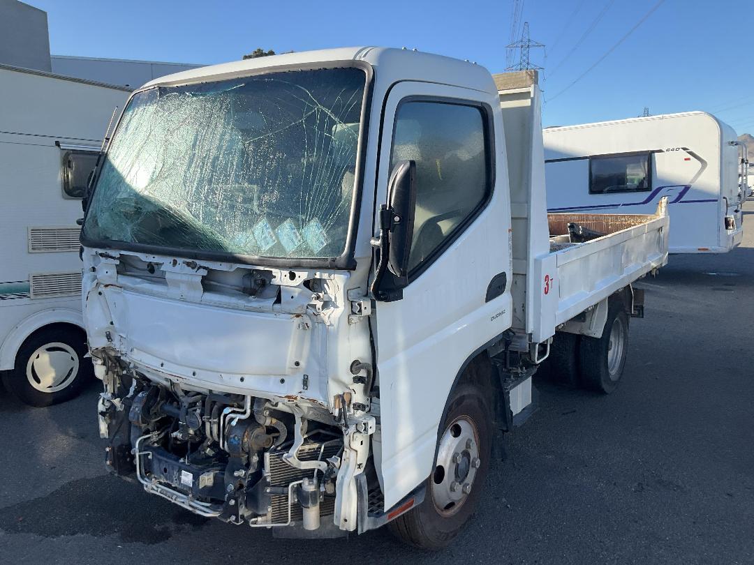 Photo '3' of Fuso Canter 616-City-TIP FEA61BR3Sfac(T) Flat Deck Photo '3' of Fuso Canter 616-City-TIP FEA61BR3Sfac(T) Flat Deck