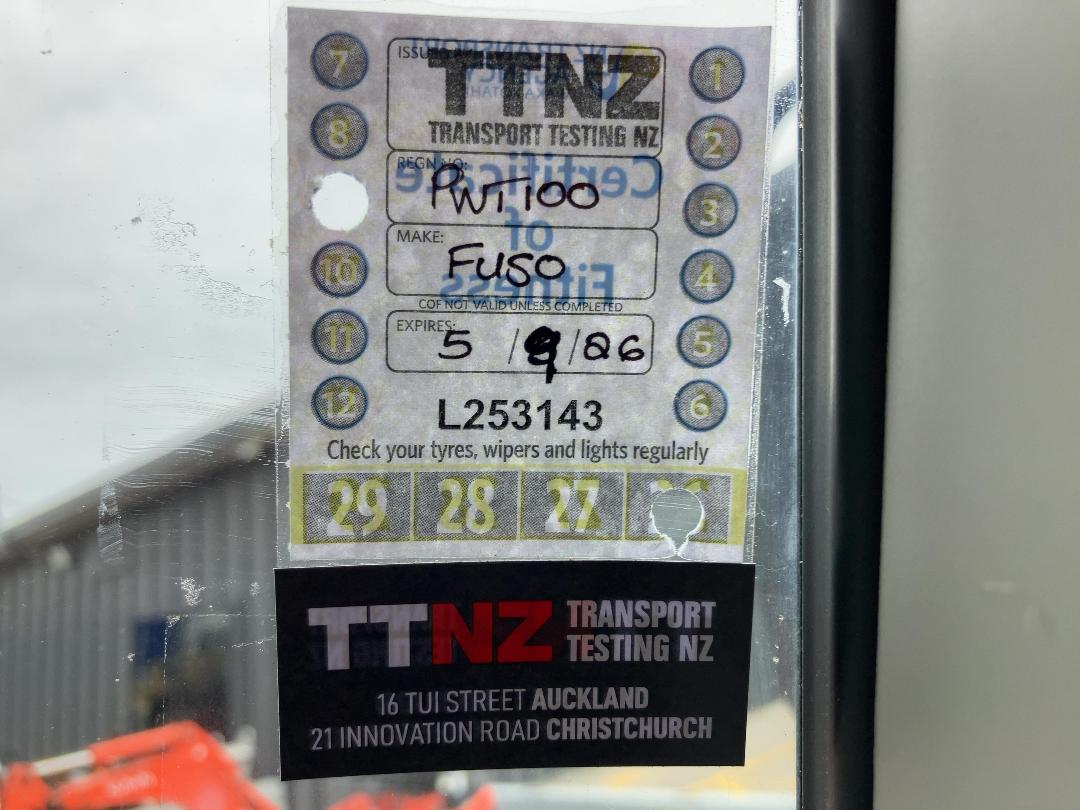 Photo '32' of Fuso FIGHTER FN2428 FN62FK2RFAK Tipper