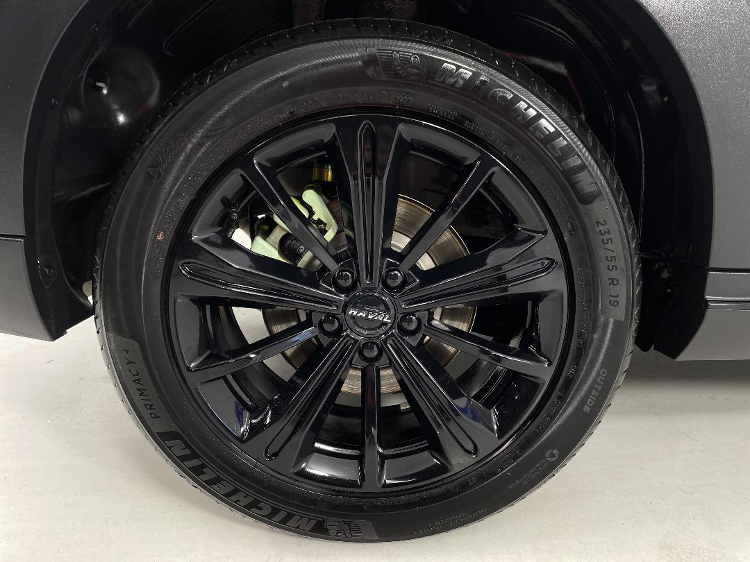 Photo '12' of Haval H6