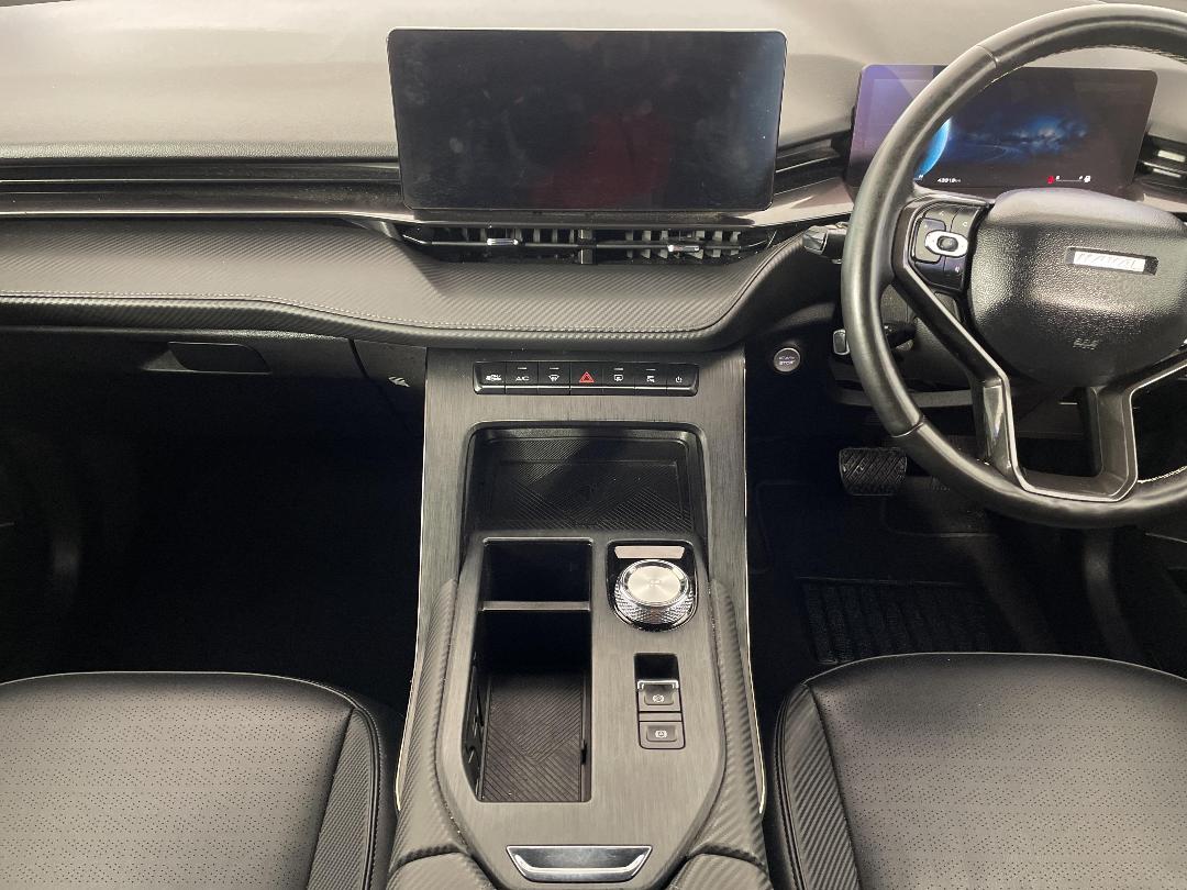 Photo '18' of Haval H6