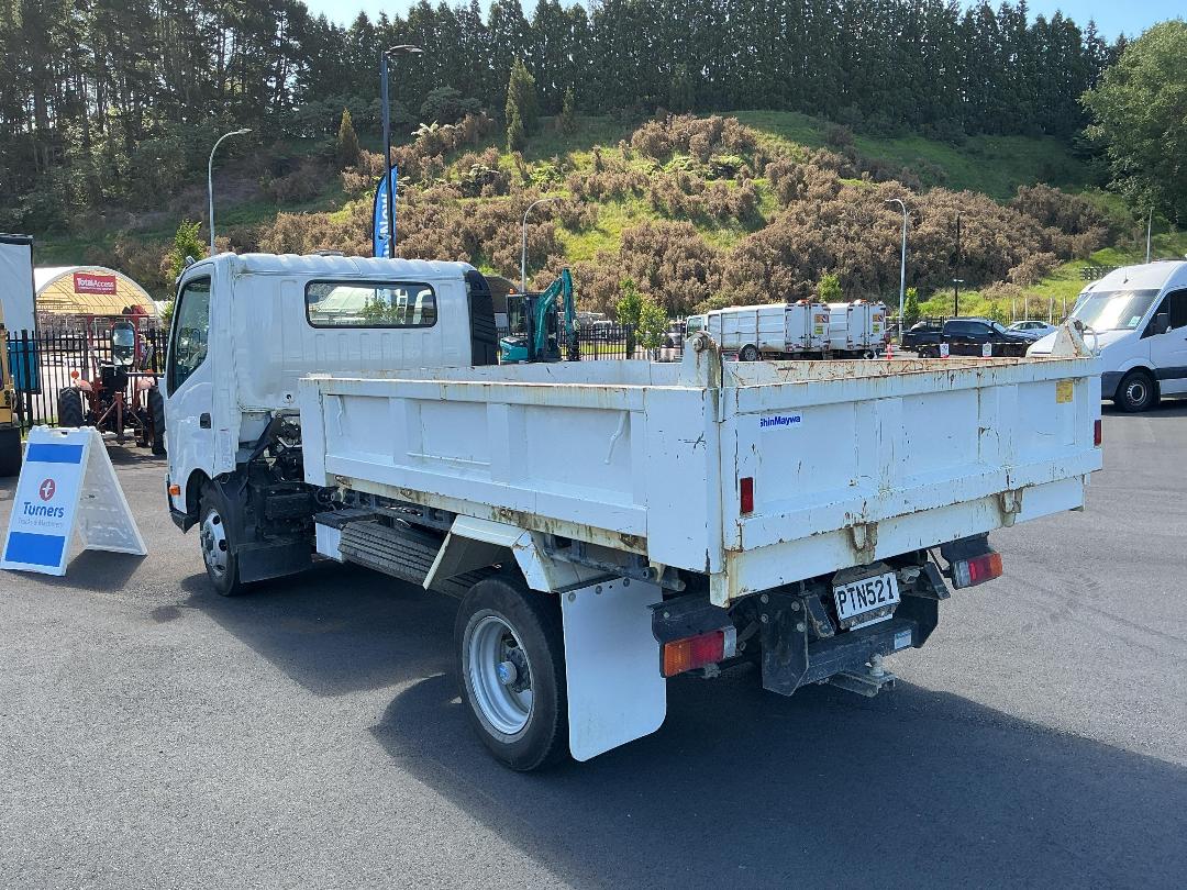 Photo '6' of Hino 300 XZU710R Tipper