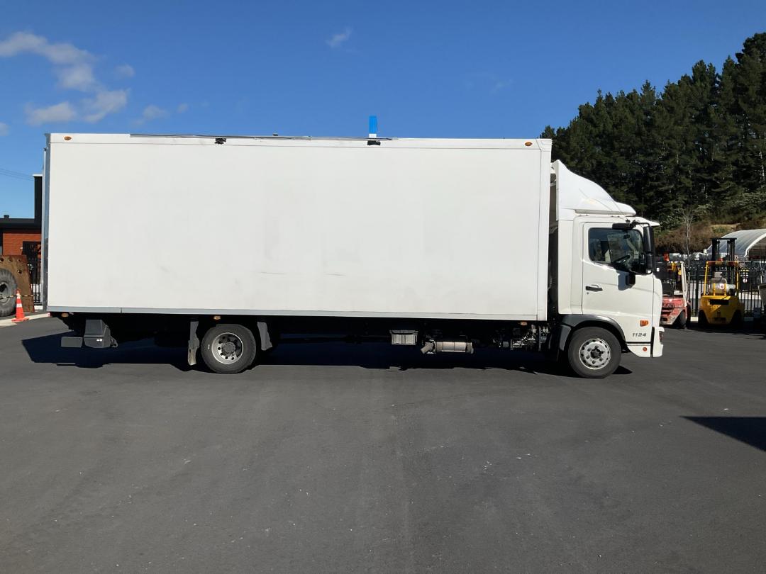 Photo '3' of Hino 500 FC2AG1A-DBAAE Chiller