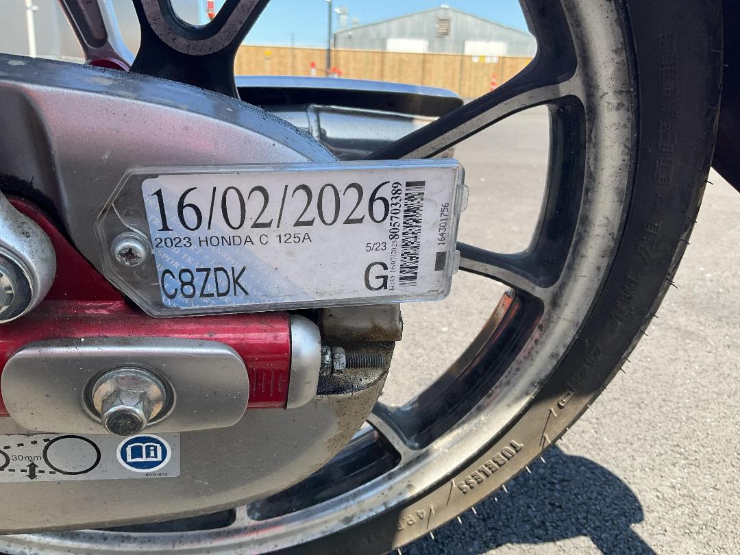 Photo '10' of Honda C Photo '10' of Honda C