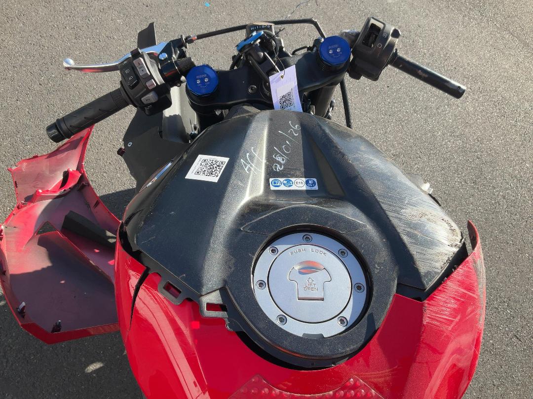 Photo '6' of Honda CBR 600RR P