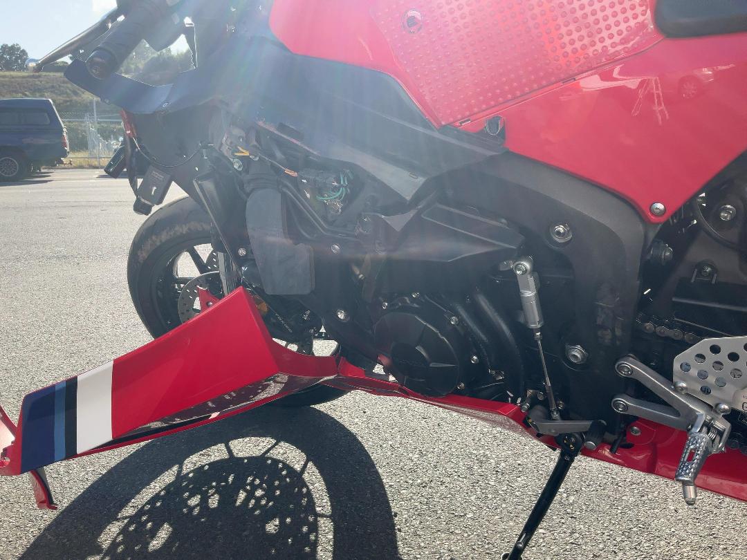 Photo '8' of Honda CBR 600RR P