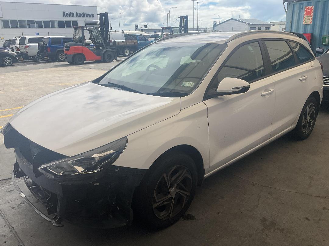 Photo '3' of Hyundai I30 PDE 1.5 Wagon Photo '3' of Hyundai I30 PDE 1.5 Wagon