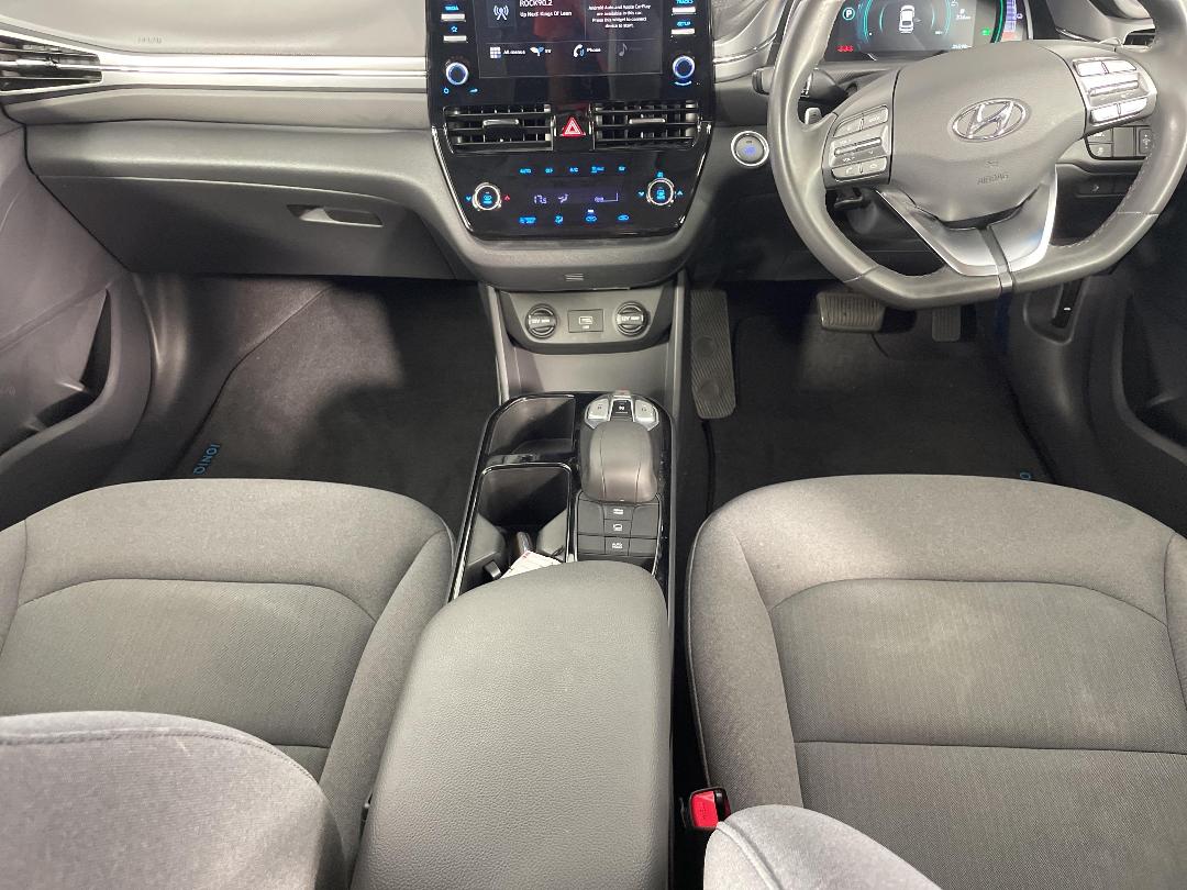 Photo '18' of Hyundai Ioniq