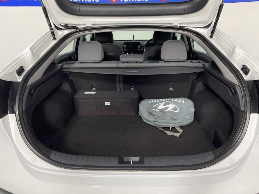 Photo '14' of Hyundai Ioniq