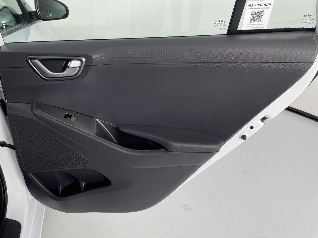 Photo '19' of Hyundai Ioniq