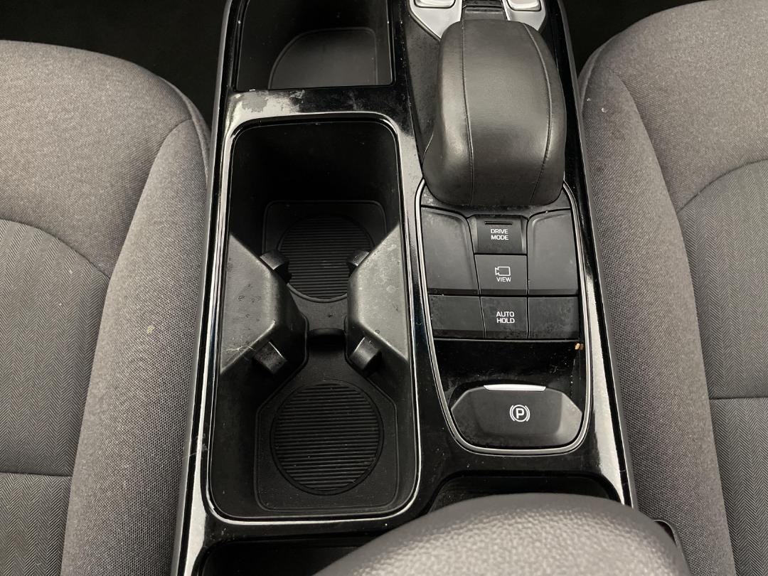 Photo '23' of Hyundai Ioniq