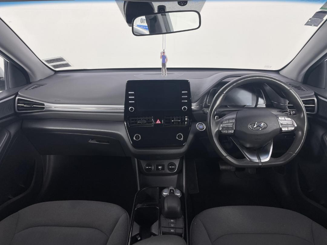 Photo '17' of Hyundai Ioniq