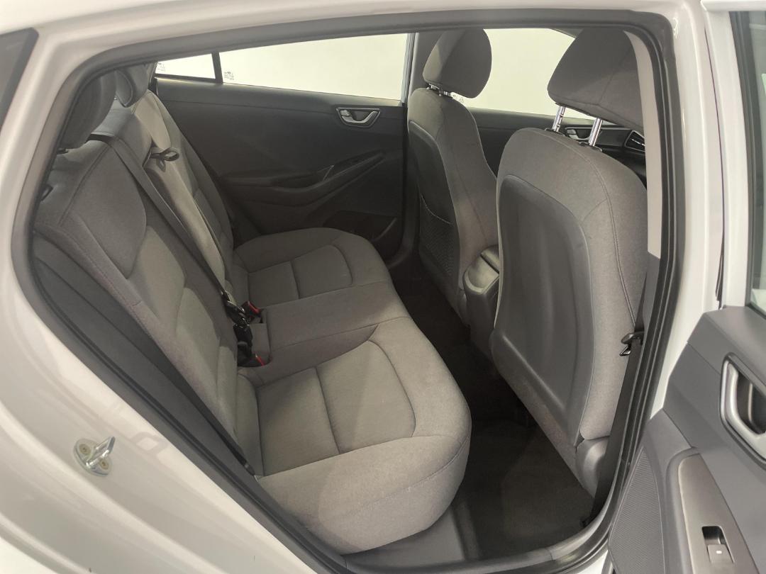 Photo '20' of Hyundai Ioniq Photo '20' of Hyundai Ioniq