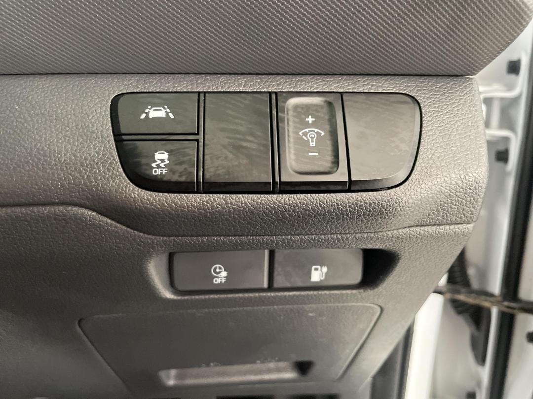 Photo '25' of Hyundai Ioniq Photo '25' of Hyundai Ioniq