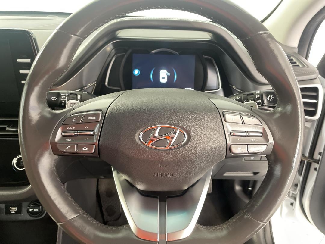 Photo '28' of Hyundai Ioniq Photo '28' of Hyundai Ioniq