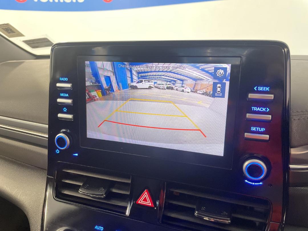 Photo '30' of Hyundai Ioniq Photo '30' of Hyundai Ioniq