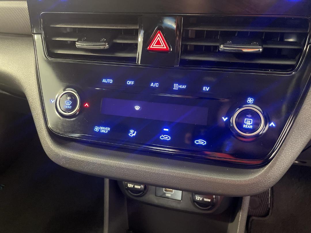 Photo '31' of Hyundai Ioniq Photo '31' of Hyundai Ioniq