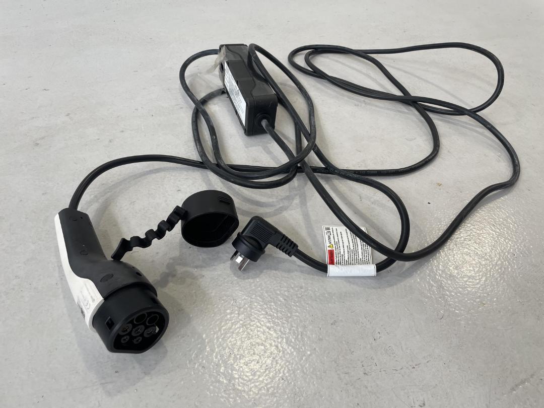 Photo '38' of Hyundai Ioniq Photo '38' of Hyundai Ioniq