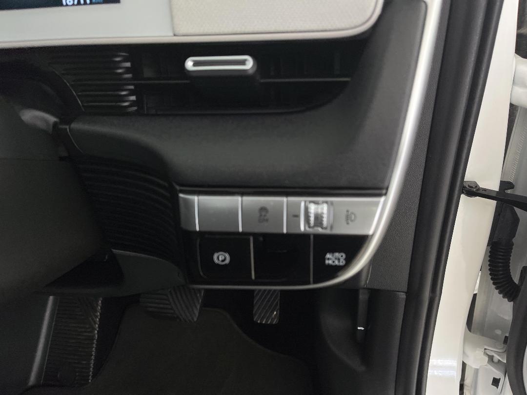 Photo '24' of Hyundai Ioniq 5