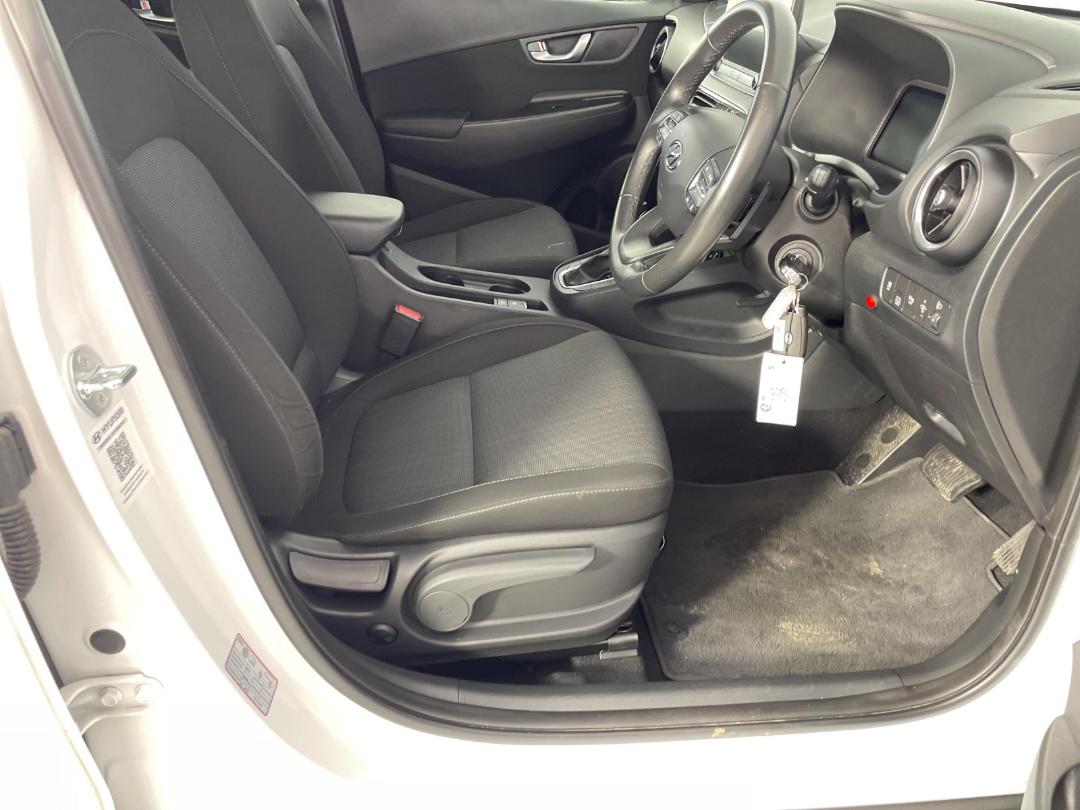 Photo '16' of Hyundai Kona Photo '16' of Hyundai Kona