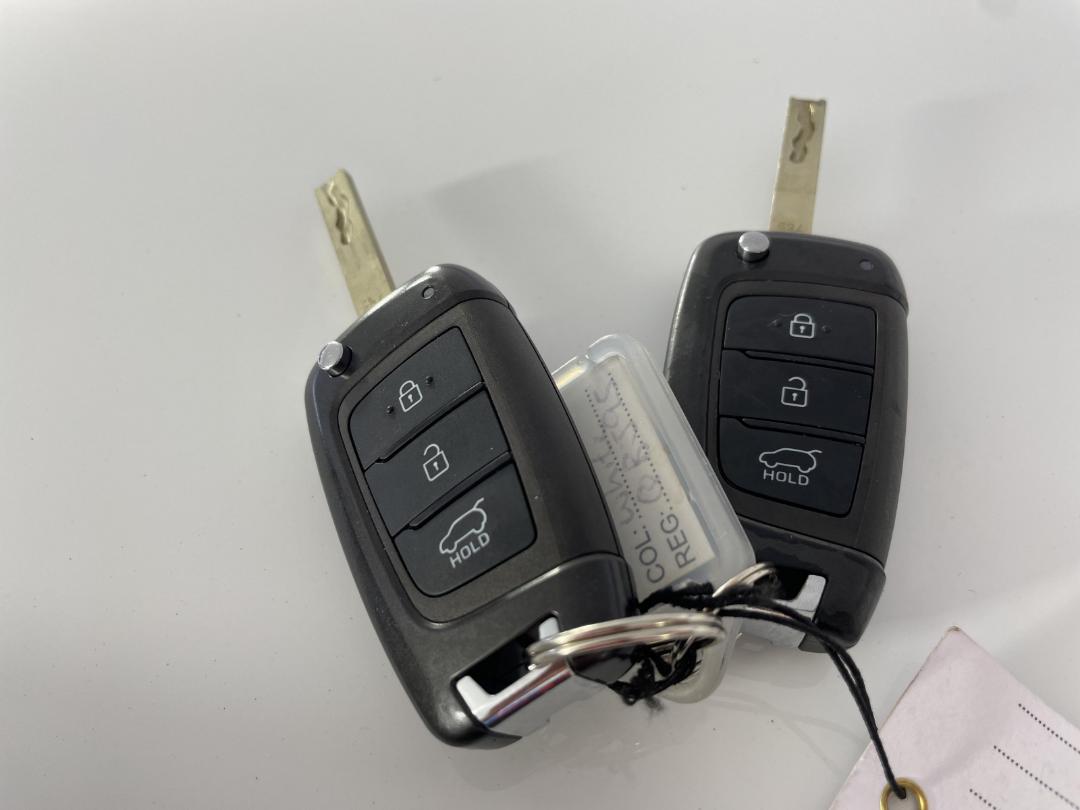 Photo '22' of Hyundai Kona Photo '22' of Hyundai Kona