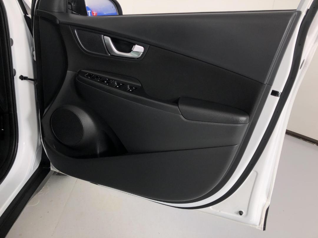 Photo '15' of Hyundai Kona Photo '15' of Hyundai Kona