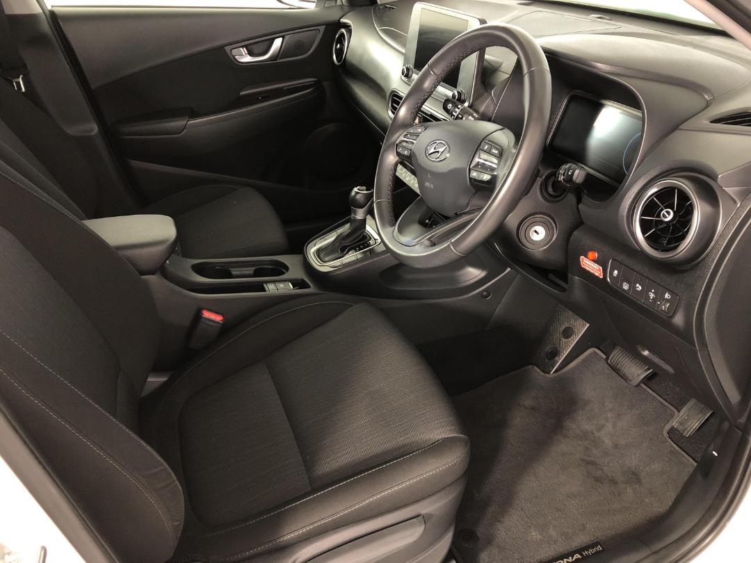 Photo '16' of Hyundai Kona Photo '16' of Hyundai Kona