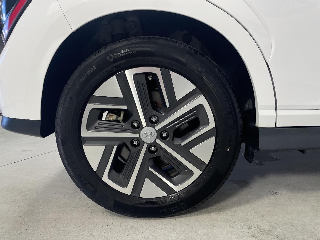 Photo '12' of Hyundai Kona Photo '12' of Hyundai Kona