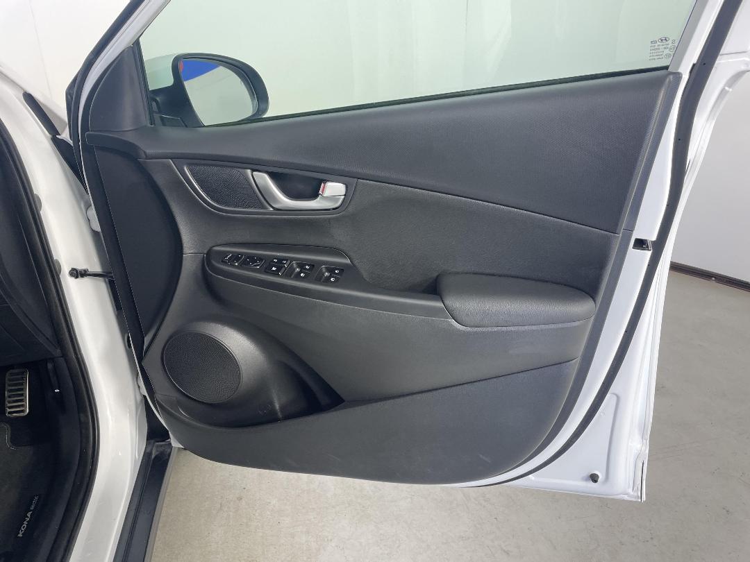 Photo '15' of Hyundai Kona Photo '15' of Hyundai Kona