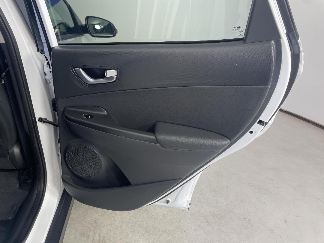 Photo '19' of Hyundai Kona Photo '19' of Hyundai Kona