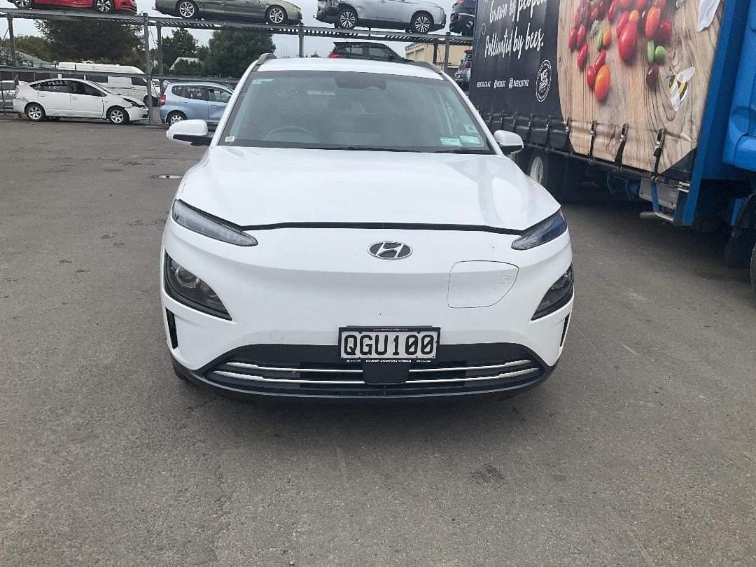 Photo '2' of Hyundai Kona EV Photo '2' of Hyundai Kona EV