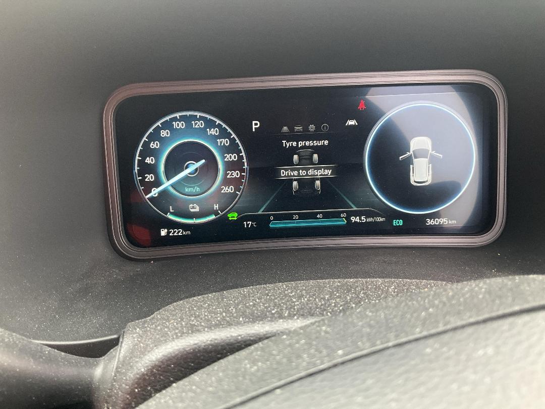 Photo '11' of Hyundai Kona EV Photo '11' of Hyundai Kona EV
