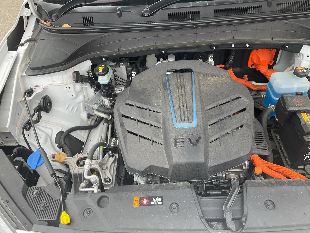 Photo '8' of Hyundai Kona EV Photo '8' of Hyundai Kona EV