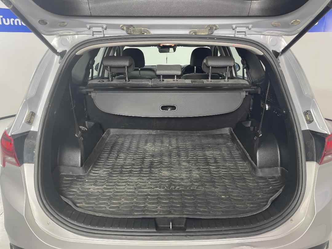 Photo '14' of Hyundai Santa FE