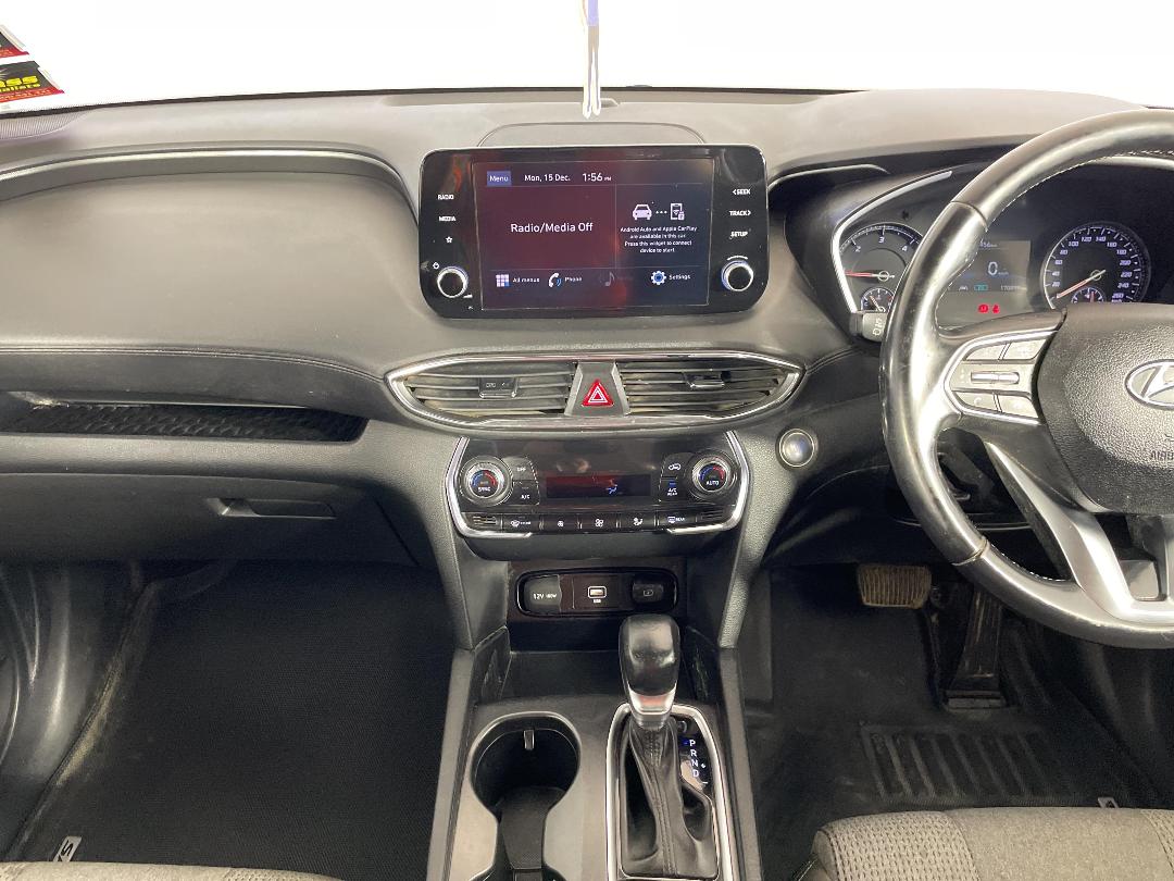 Photo '18' of Hyundai Santa FE