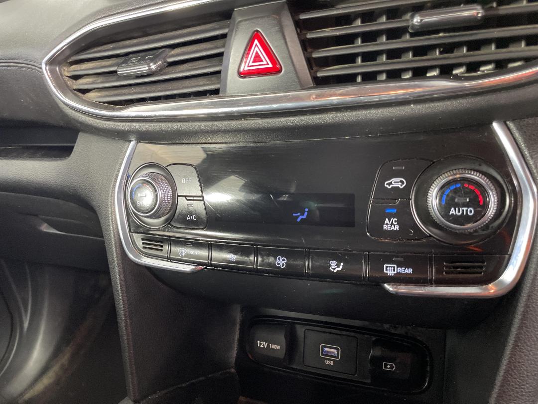 Photo '27' of Hyundai Santa FE