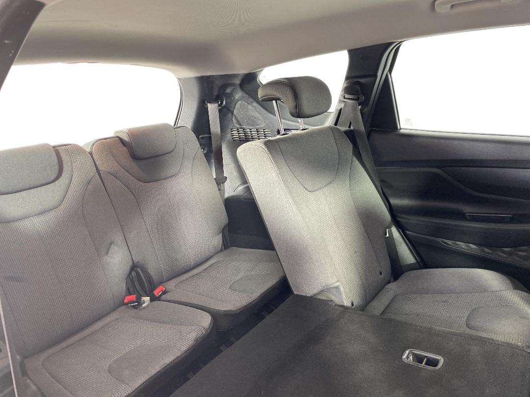 Photo '32' of Hyundai Santa FE