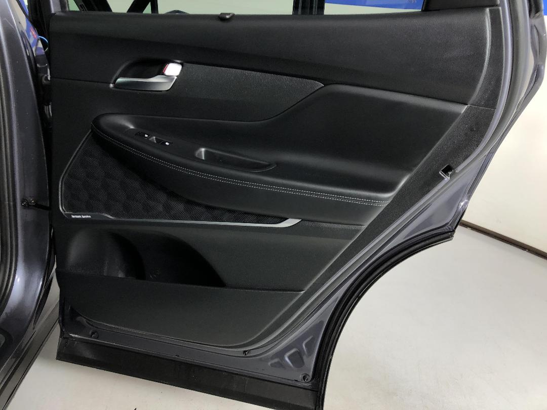 Photo '19' of Hyundai Santa FE