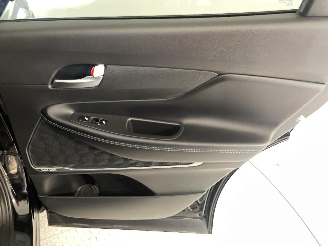 Photo '19' of Hyundai Santa FE Photo '19' of Hyundai Santa FE