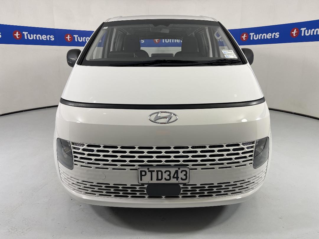 Photo '2' of Hyundai Staria Load