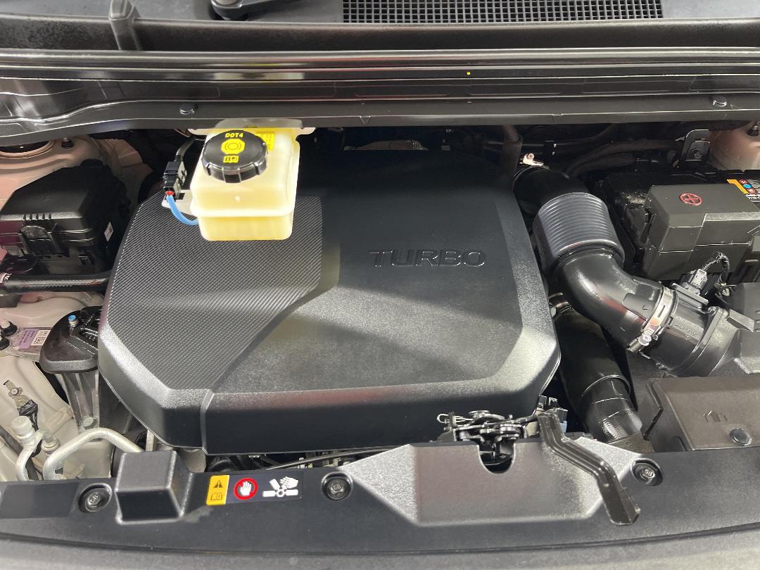 Photo '13' of Hyundai Staria Load