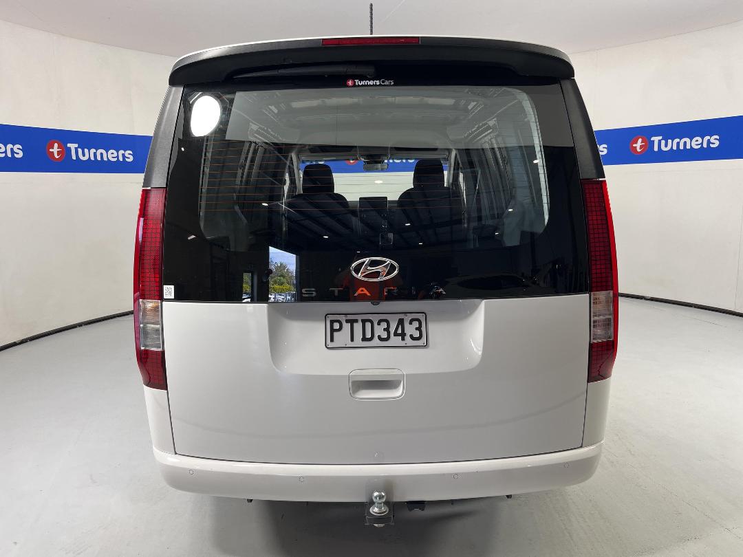 Photo '6' of Hyundai Staria Load