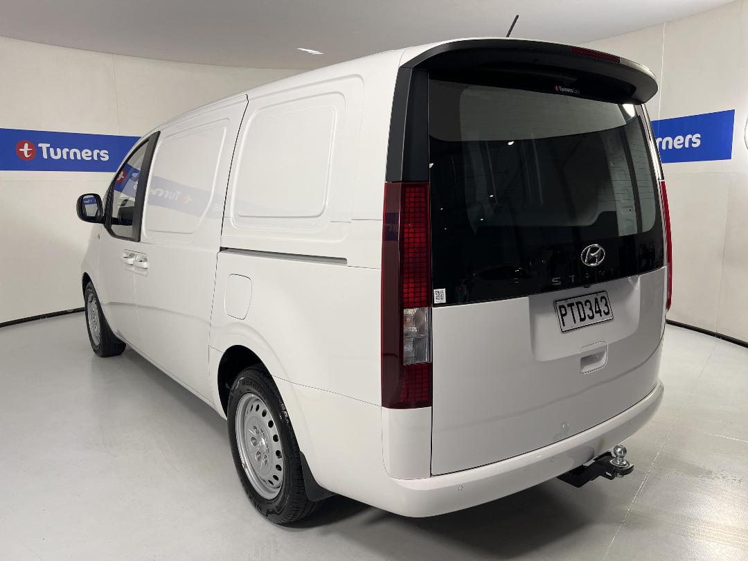 Photo '5' of Hyundai Staria Load