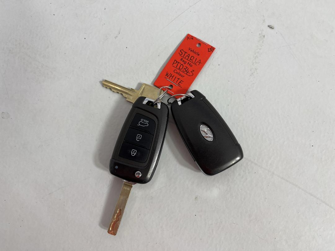 Photo '22' of Hyundai Staria Load