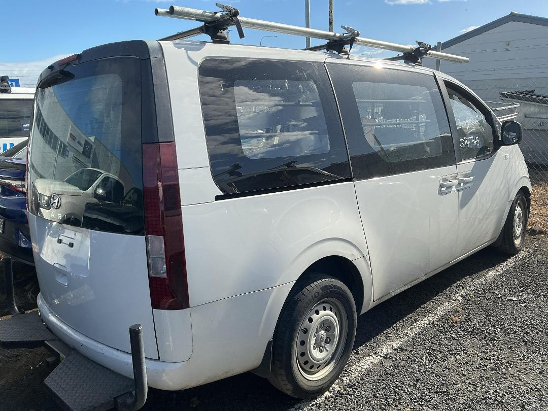 Photo '5' of Hyundai Staria Load