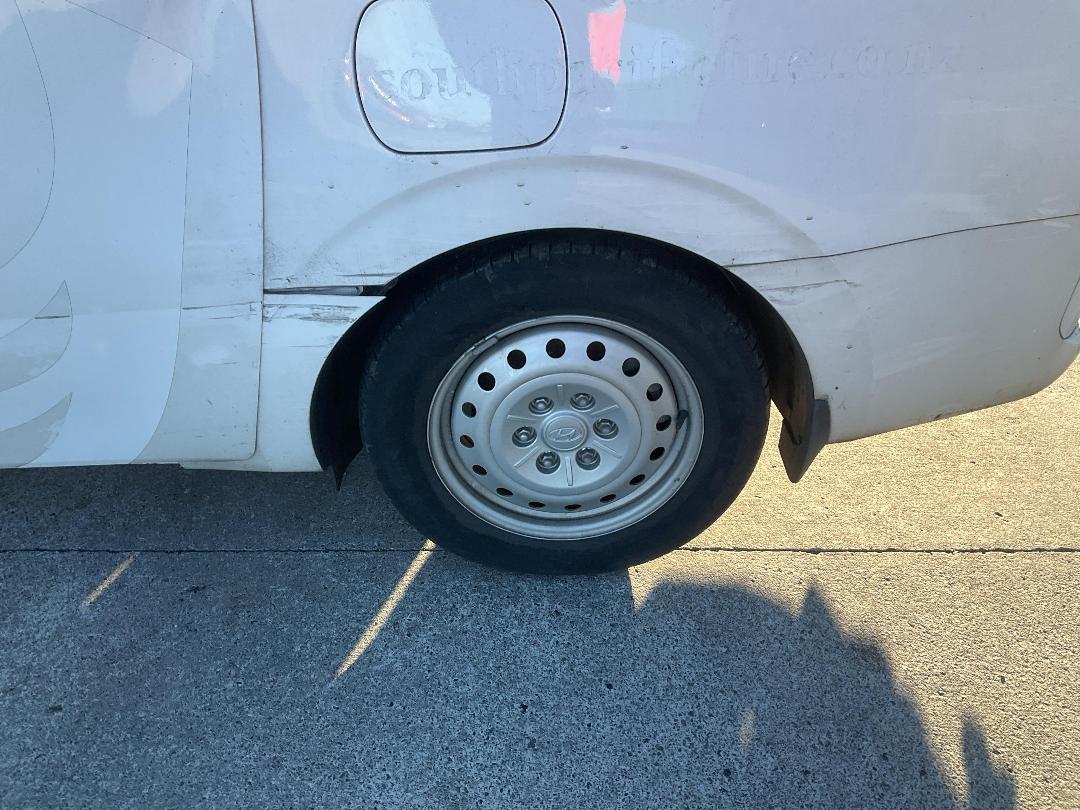 Photo '11' of Hyundai Staria Load